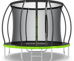 Jaki rozmiar trampoliny wybrać, by cieszyć się bezpieczną zabawą?
