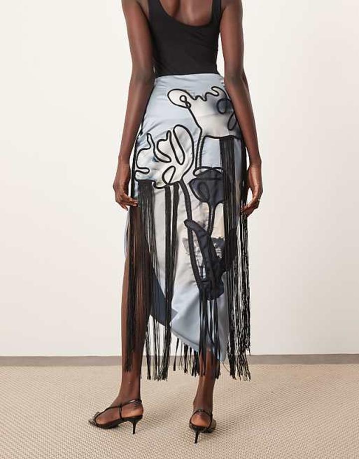 Jak stworzyć modną asymetryczną spódnicę – przewodnik krok po kroku