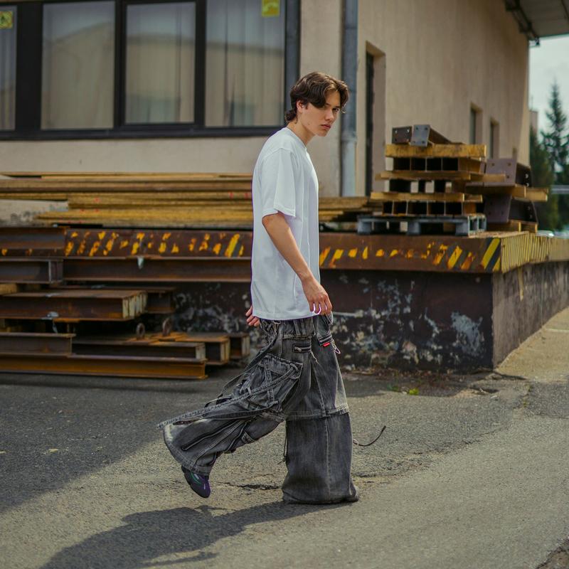 Świetne połączenia: jakie buty pasują do szerokich spodni na jesień?