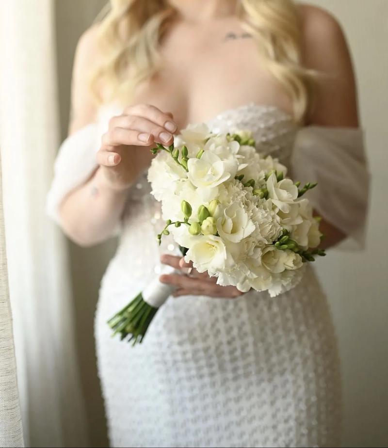 Bukiet ślubny do sukni ecru