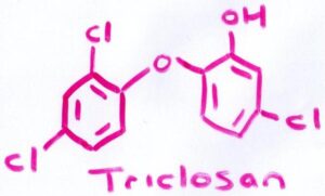 Gdzie znajdziesz triclosan? Odkrywamy kosmetyki, które go zawierają