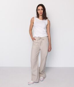 Jakie spodni damskich rozmiary kryją się za 30 i 32? Poznaj odpowiedzi!