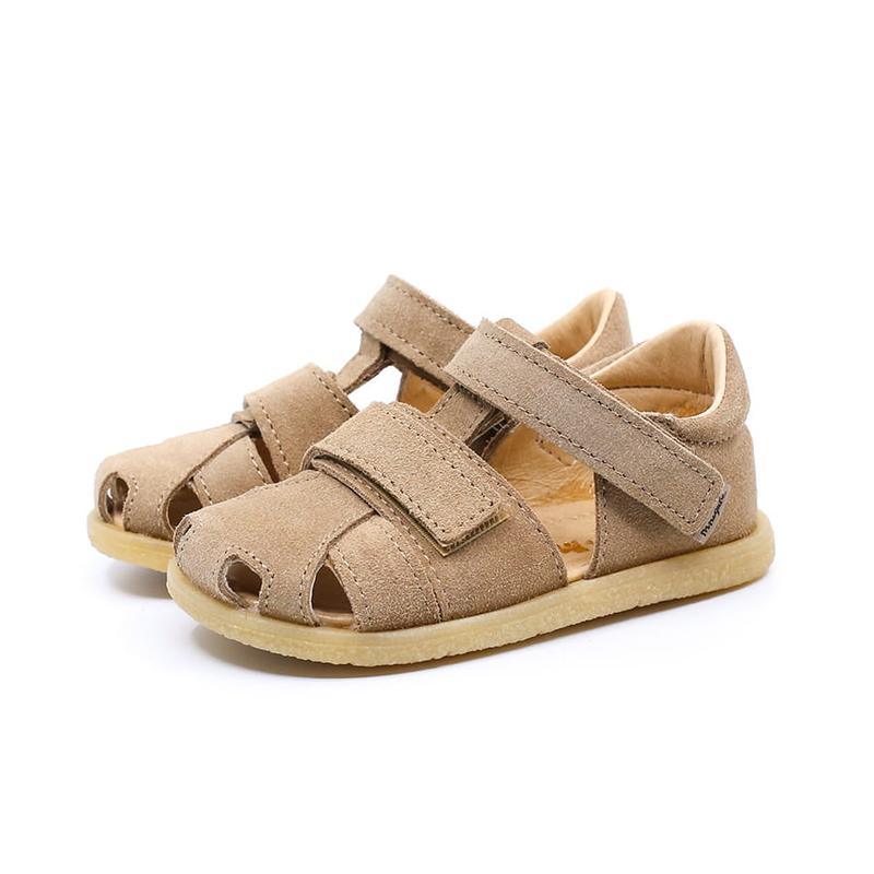 Błędy przy zakupie obuwia dziecięcego