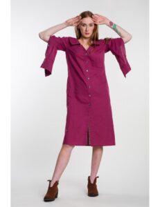 Idealne połączenia: jaki kolor butów wybrać do ciemno różowej sukienki?