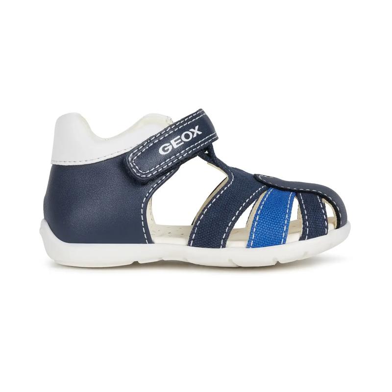 Jak właściwie dobrać rozmiar sandałów dla dziecka?