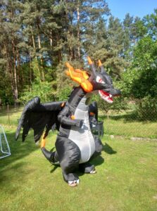 Tworzymy fantastyczny strój smoka dla dziecka – krok po kroku