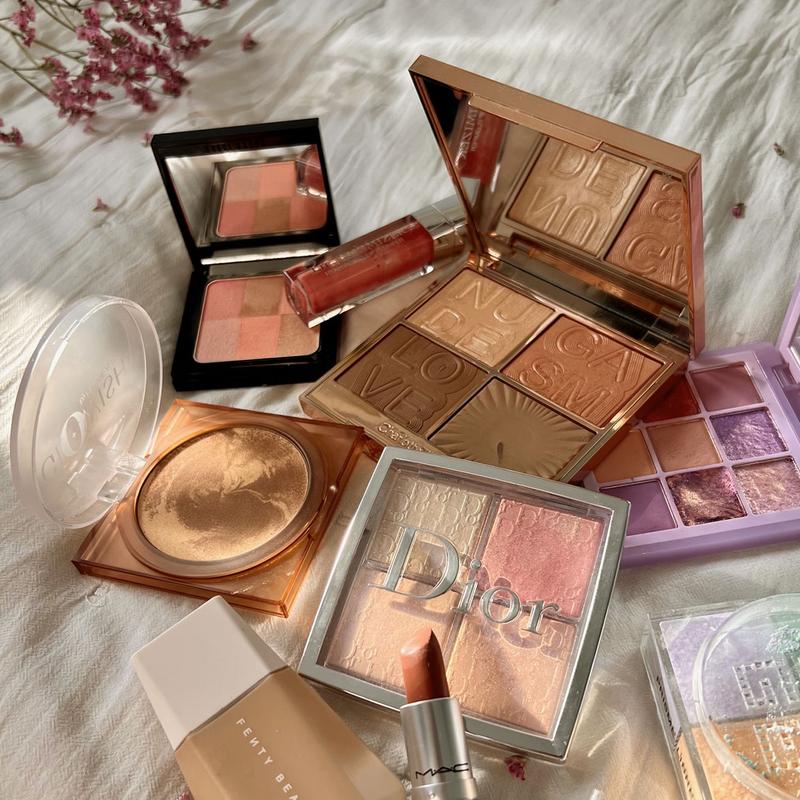 Trendy i nowości w makijażu