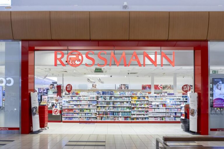 Idealny rozmiar zdjęć w Rossmannie – jak dobrać go do swoich potrzeb?