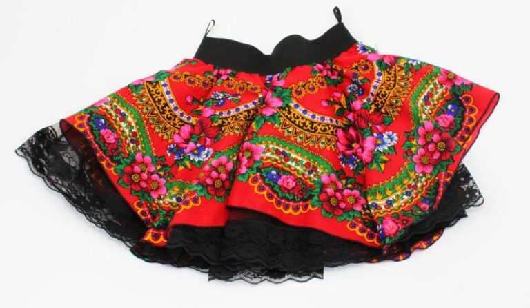 Jak łatwo uszyć modną spódnicę cleo w kilku krokach?