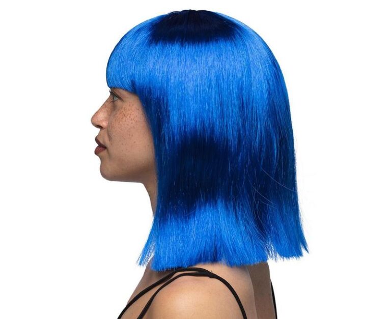 Jak uzyskać idealny niebieski kolor włosów – poradnik krok po kroku